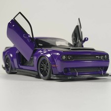 1:32 Dodge Challenger SRT
